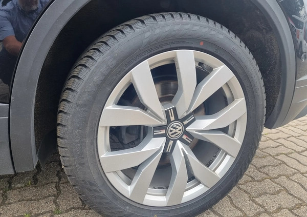 Volkswagen Touareg cena 215250 przebieg: 244192, rok produkcji 2019 z Tychy małe 92
